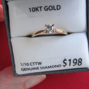 NIB 10KT Yellow Gold and Diamond Promise or Friendship Ring